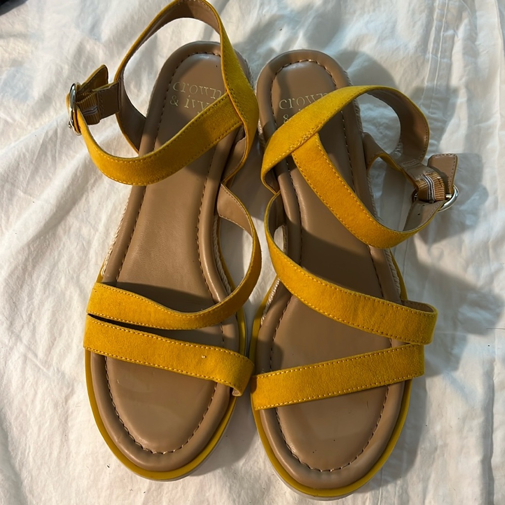 Crown & Ivy yellow sandals